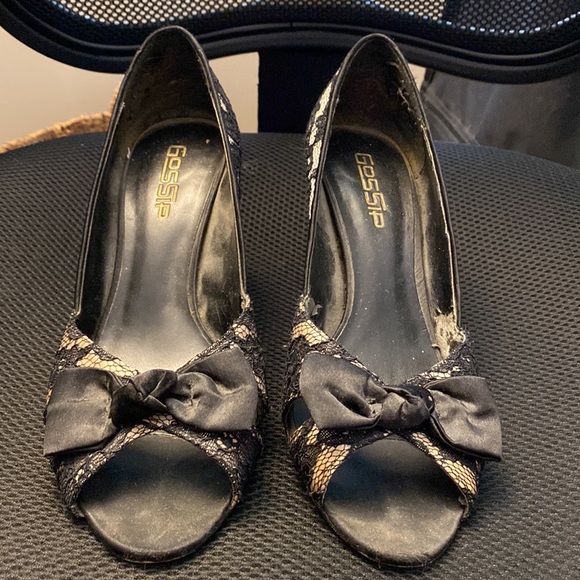 Gossip, beige with black lace and a bow - Picture 2 of 4